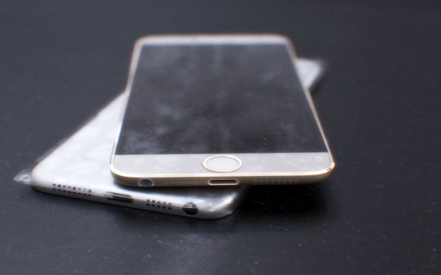 Supposed iPhone 6 Parts Surface On Twitter
