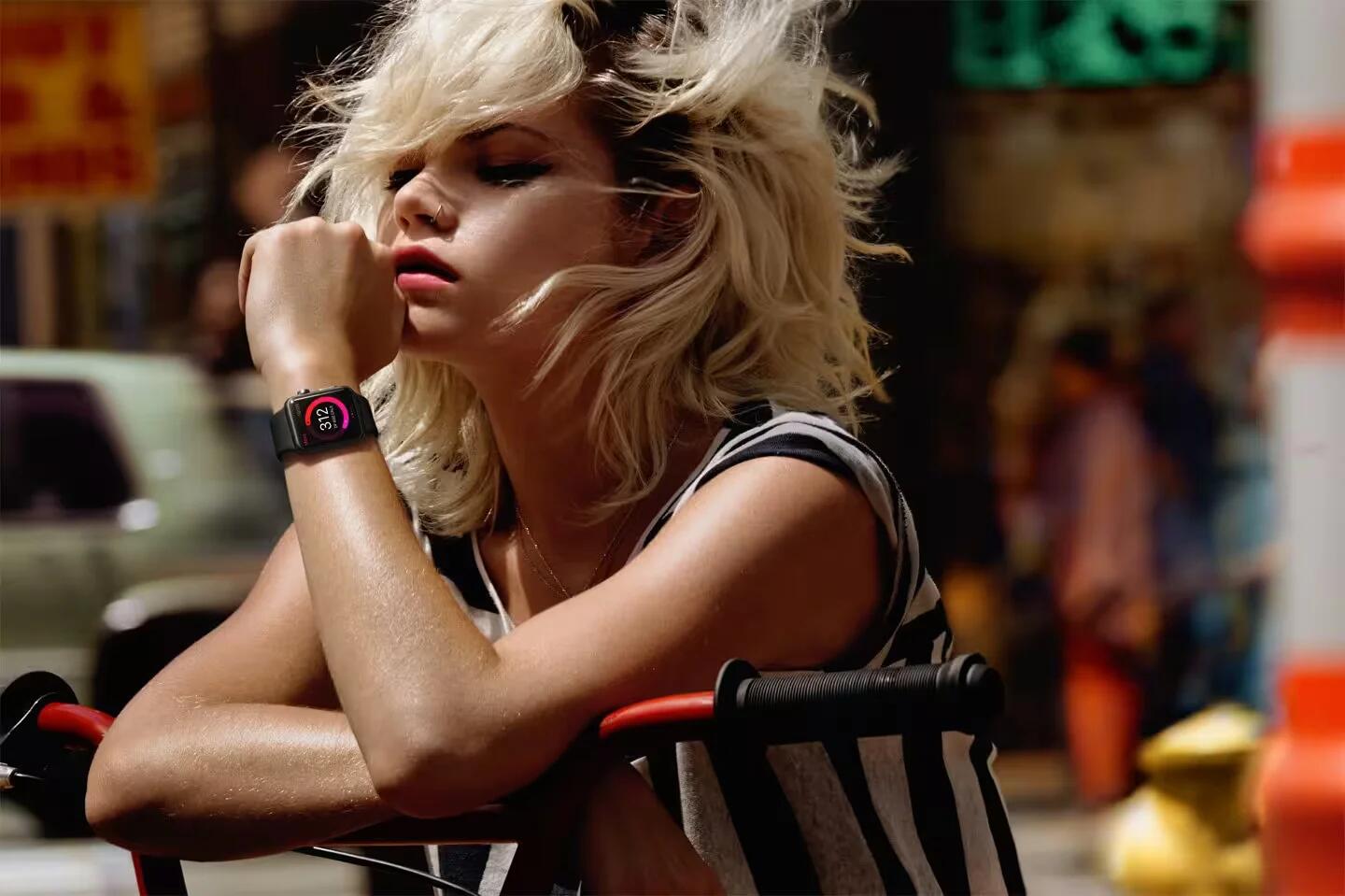 Watch New Apple Watch Ads