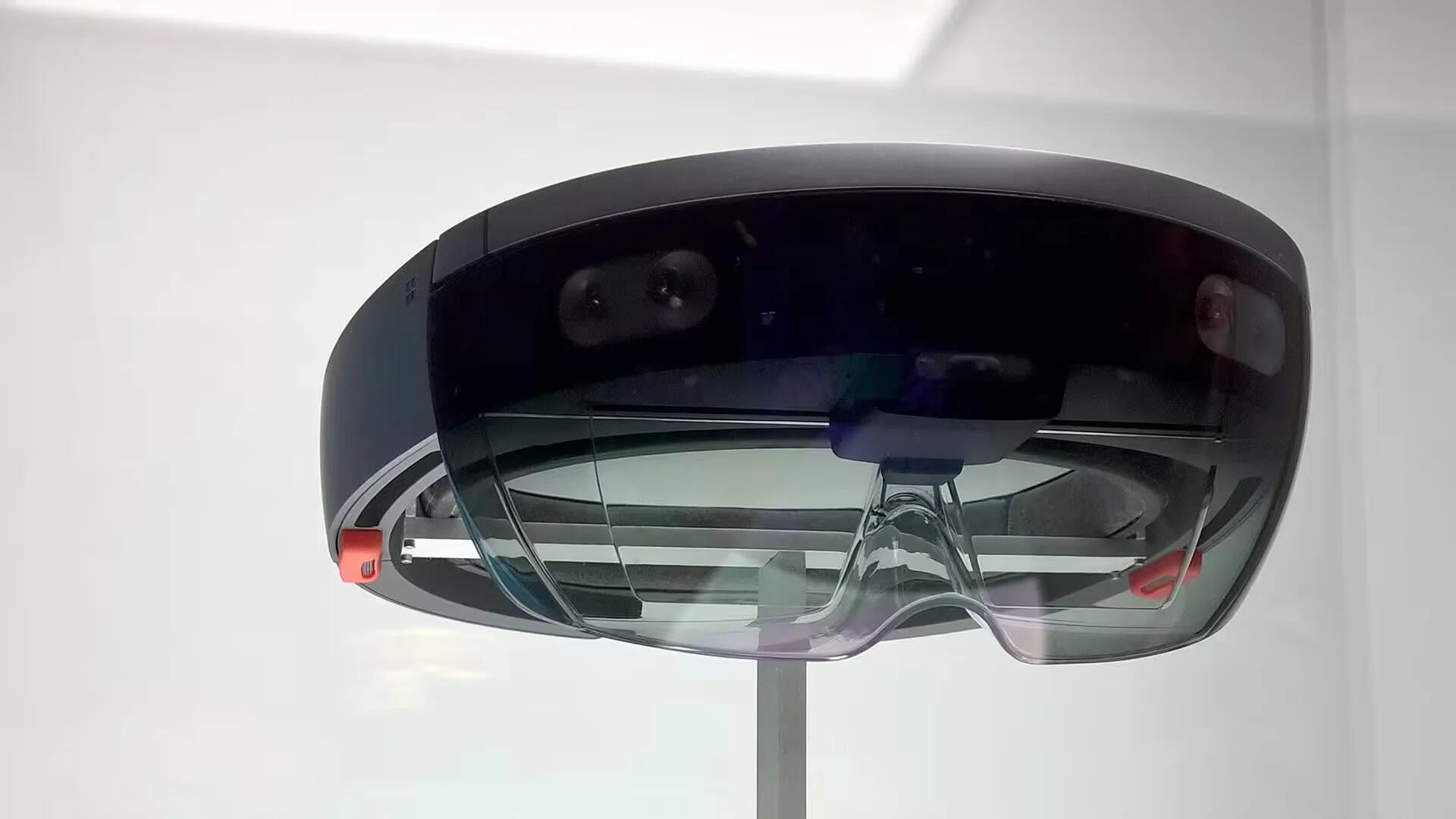 Microsoft Is Currently Shipping HoloLens Development Kit