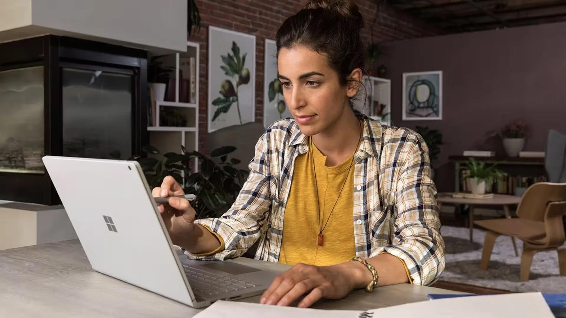Microsoft May Release Windows 10 Creators Update Next Month