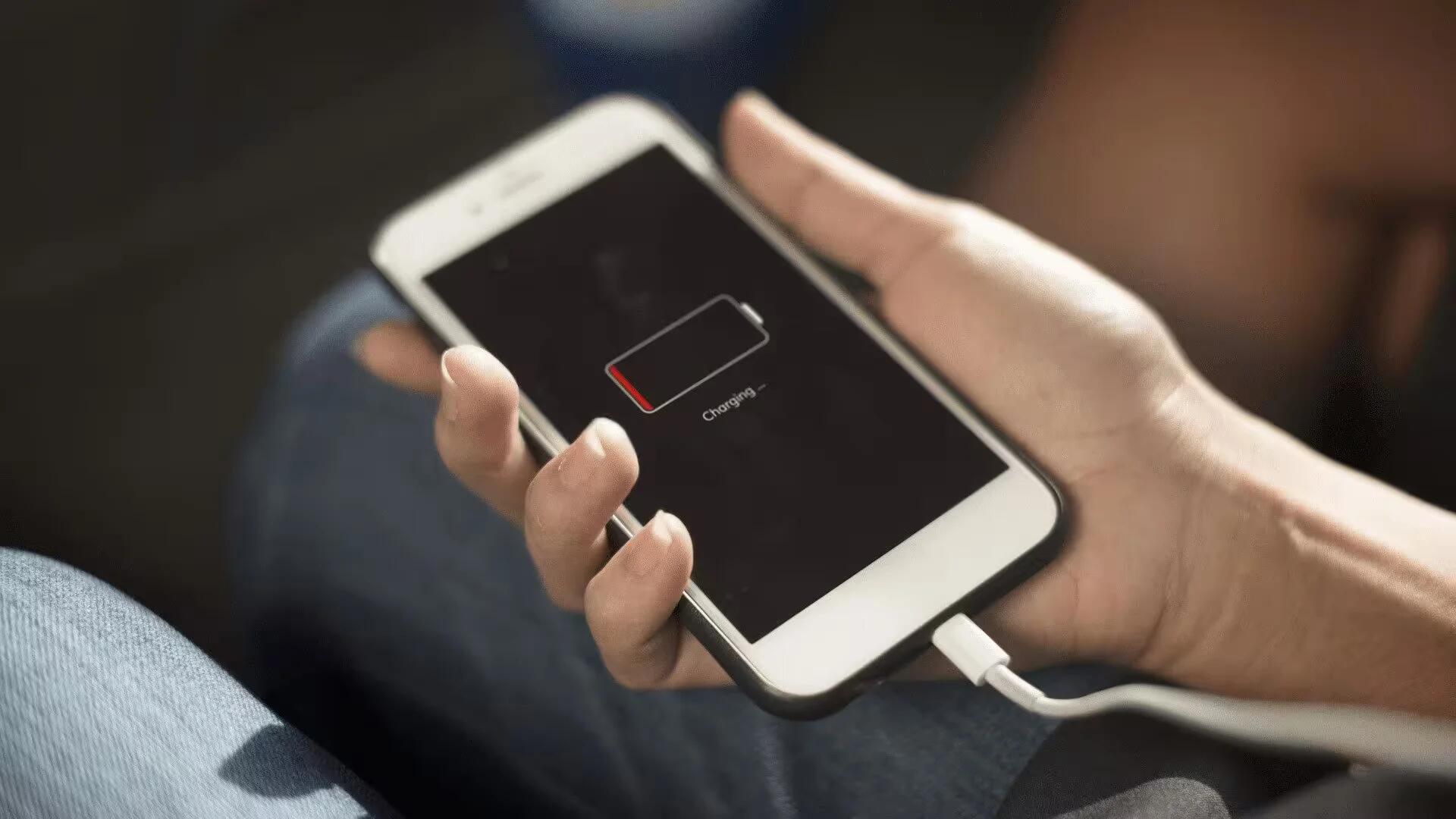 Apple Apologizes For Slowing iPhones, Drops Price Of Battery Replacements