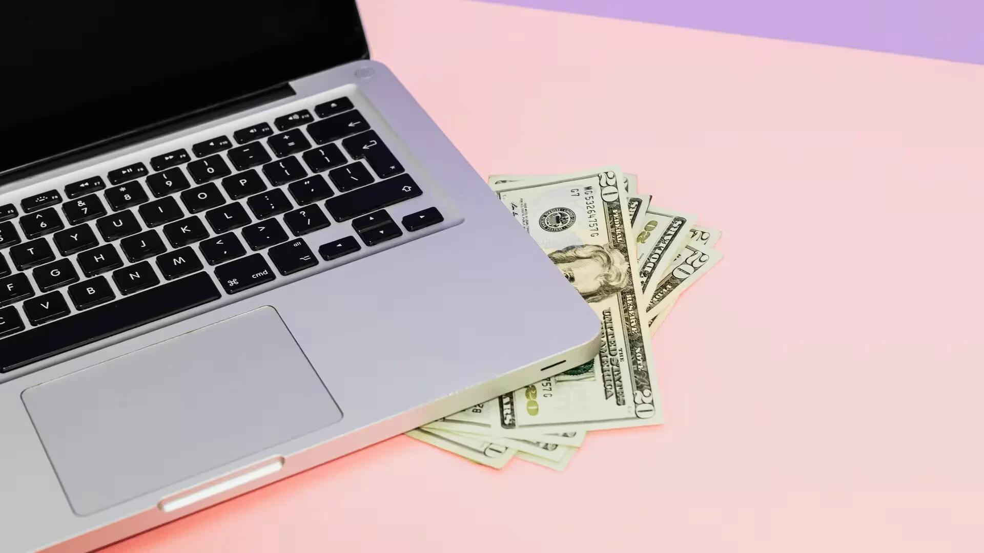 Profitable Opportunities In Tech Industry / Photo by Karolina Grabowska from Pexels