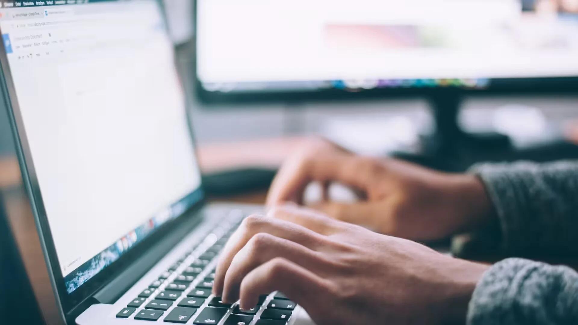 How to Improve Writing Skills with Apps and Gadgets?