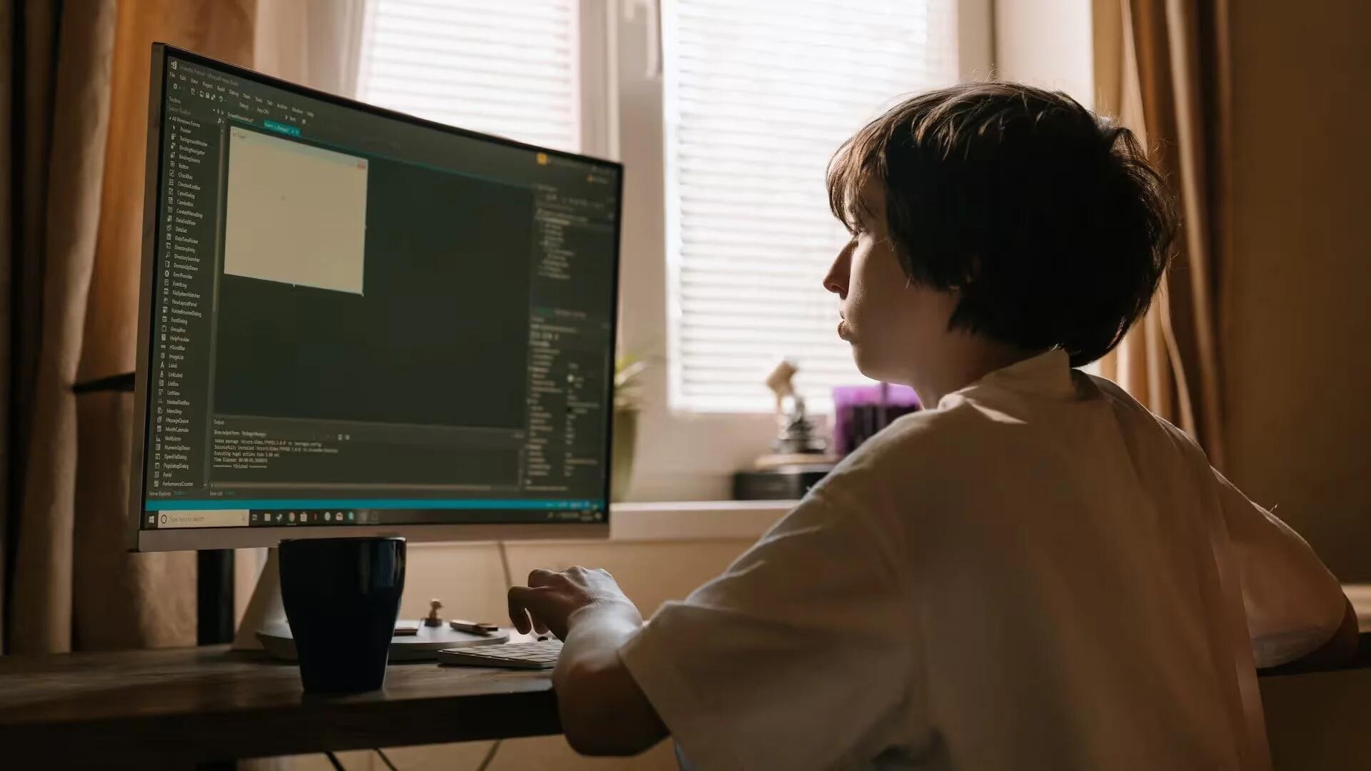 Boosting Your Child’s Interest in Coding: Top 5 Engaging and Educational Gifts for Aspiring Programmers