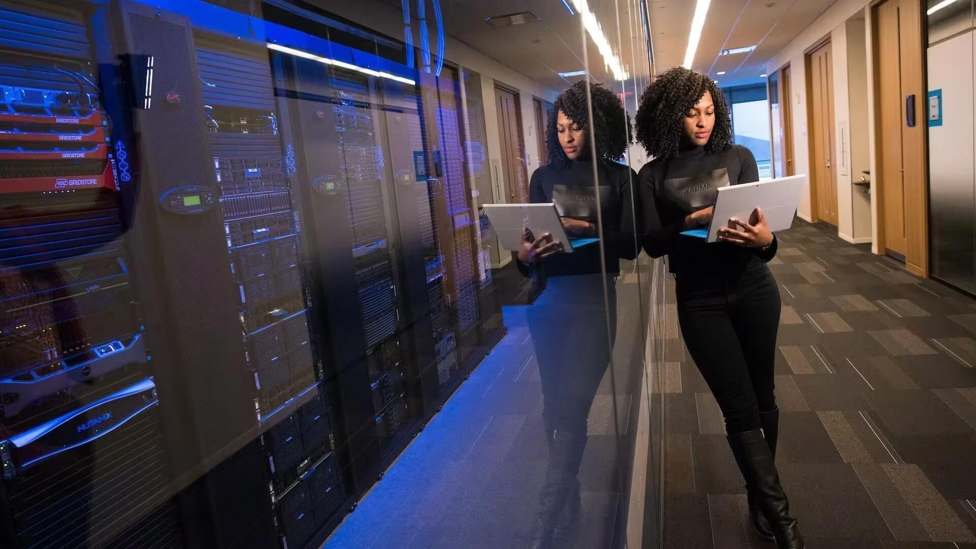 The Future is Virtual: Why Businesses Need Data Rooms Now More Than Ever